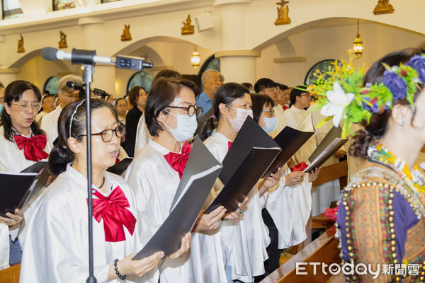 ▲▼ 嘉義縣長翁章梁與浦英雄主教主持中華聖母朝聖地聖堂啟用大典 。(圖/嘉義縣政府提供)