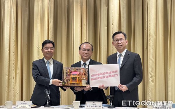 ▲▼交通部今年於白沙屯繞境疏運29萬人次。(圖/記者周湘芸攝)