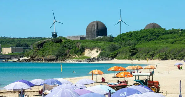 《核管法》修正等於是給了執政者一把重啟核電的鑰匙,位在屏東縣墾丁南灣的核三廠就可依法申請延役。(圖/CTWant資料照)