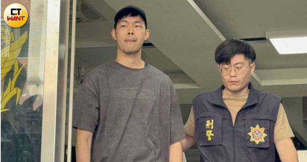 「小蝦」陳大天被移送檢方複訊。(圖/沈建邦攝)