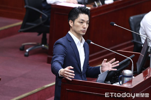 ▲台北市長蔣萬安赴市議會專案報告。(圖/記者林敬旻攝)