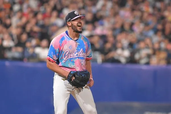 ▲富邦悍將洋將魔力藍。(圖/富邦悍將提供)