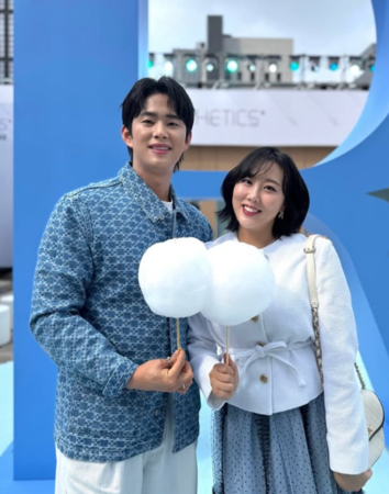 ▲Enjoy Couple將迎來雙胞胎。(圖/翻攝自Enjoy Couple IG)