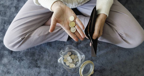 紫微斗數老師姚本軍指出,4生肖將迎來事業與財運的深層轉化。(示意圖/達志)