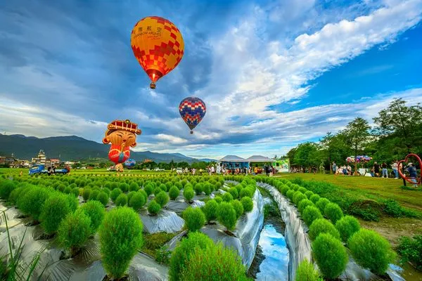 ▲▼冬山熱氣球嘉年華,三奇美徑。(圖/翻攝自幸福冬山臉書專頁)