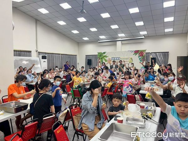 ▲果凍粽歡樂登場! 「晶粽童樂會」端午親子活動熱鬧登場。(圖/羅美玲服務團隊提供)