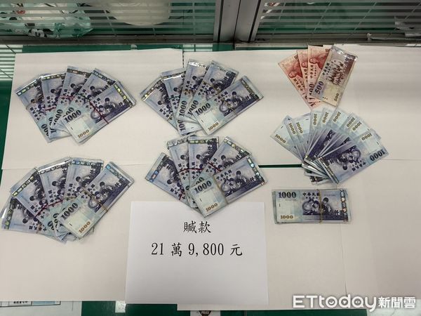 ▲▼南投27歲男搶價值40萬的金項鍊,睡夢中遭逮捕。(圖/記者高堂堯翻攝,下同)