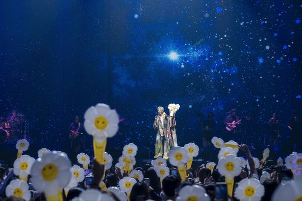 ▲▼ 畢書盡推出翻唱EP。(圖/索尼音樂提供)