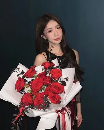 ▲▼禾羽。(圖/翻攝自Instagram/kimi_0531)