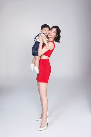 ▲李佳穎產後肚子縮不回去,被老公虧「像青蛙」,逆襲狂減7公斤。(圖/美体專科提供)