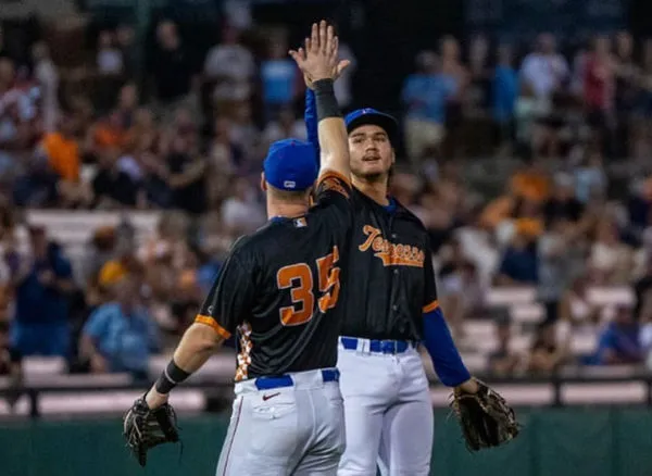 ▲ 台灣血統3A重砲手曝光 網紅Josh轉發、會長親回應:收到! 。(圖/截自Jonathon Long IG)