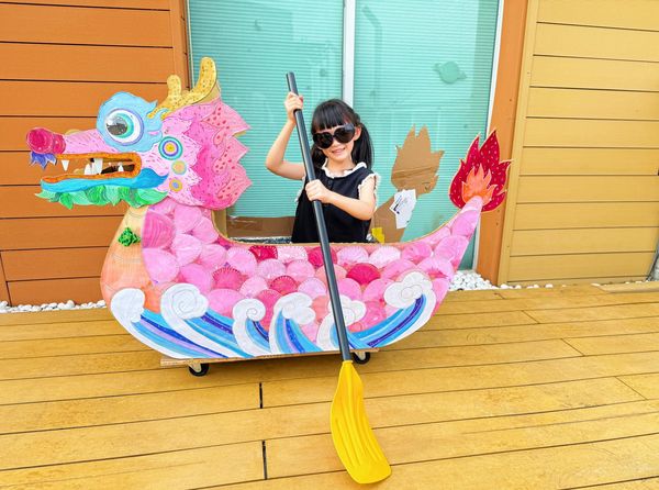 ▲▼ 馮媛甄和女兒一起完成龍舟。(圖/翻攝自Facebook/ Abby Feng)