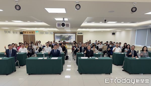 ▲臺灣大學醫學院附設醫院雲林分院馬惠明院長演講 。(圖/最高檢察署提供)