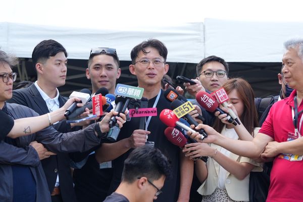 ▲民眾黨主席黃國昌參與新北市龍舟比賽。(圖/民眾黨提供)