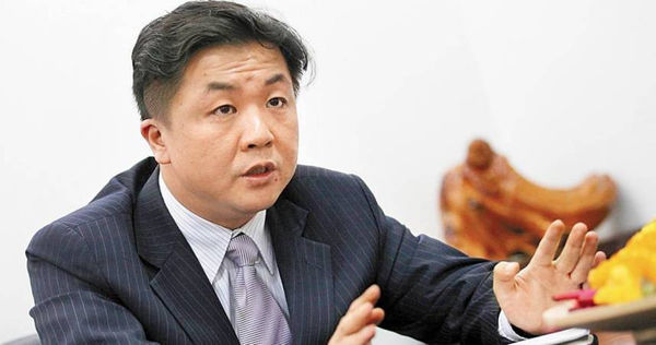 呂秋遠律師最近捲入私生子風波。(圖/報系資料照)