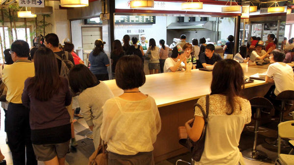 台北市排隊名店「阜杭豆漿」數度因拒開發票成為國稅局重點關切對象,負責人還為此提起行政訴願,最後仍在2011年起妥協開立發票。(圖/報系資料庫)