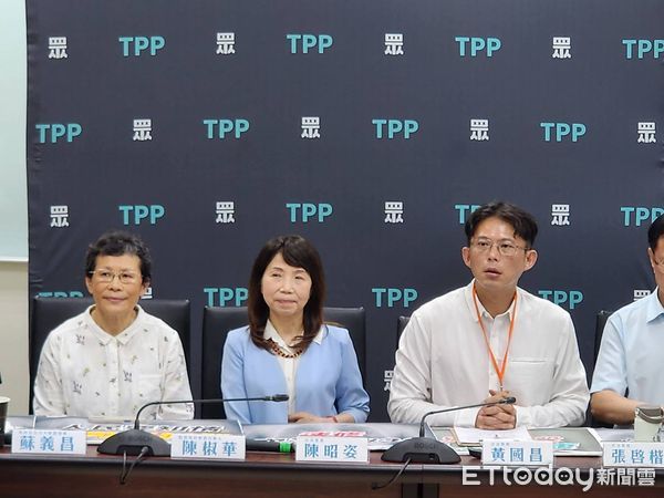 ▲▼民眾黨團召開「無照狂燒黑煤,誰在謀殺人民健康」記者會。(圖/記者陳家祥攝)