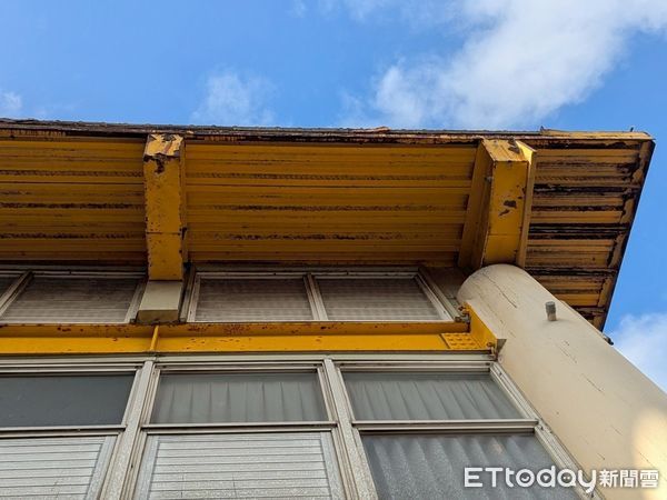 ▲立法委員劉建國於今日邀集教育部國民及學前教育署署長彭富源及署內人員,實地前往雲林縣多所國中小學會勘。(圖/記者游瓊華翻攝)