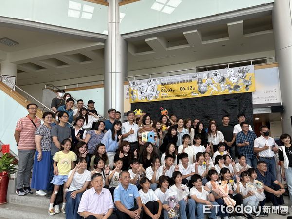 ▲東大附小美術班畢業展「藝生菌」開展。(圖/記者楊晨東翻攝)