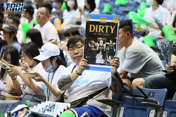 ▲海神胡瓏貿、威勝,夢想家高柏鎧、蔣淯安、林俊吉。(圖/TPBL提供)