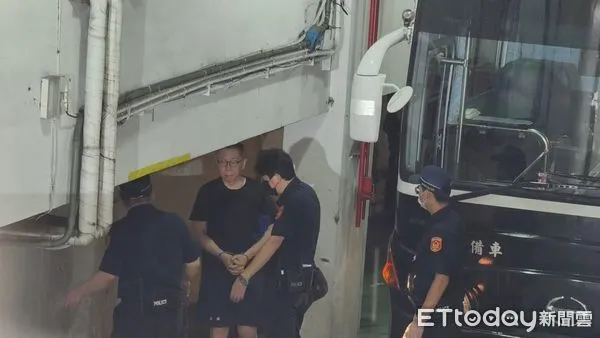 ▲▼台北地院審理京華城案,今(5日)提訊在押的被告柯文哲、應曉薇出庭。(圖/記者黃哲民攝)