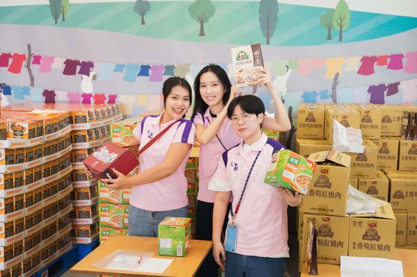 ▲天河基金會自2019年開辦「青力親為.千萬祝福」服務學習獎勵計畫,已補助不少背負學貸仍不忘實踐公益的大學生及社會新鮮人。 。(圖/天河基金會提供)