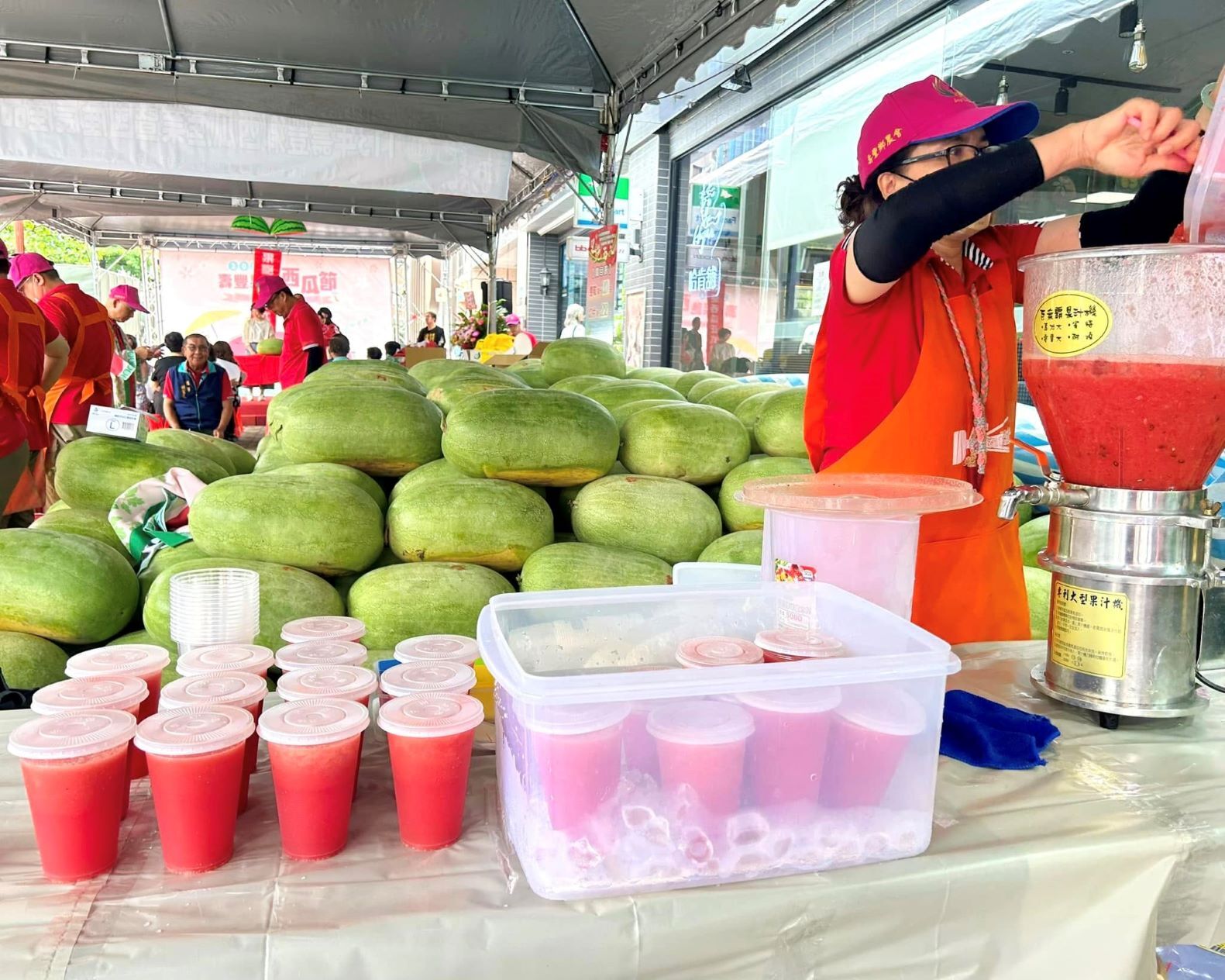 ▲果艷西瓜20周年快閃板橋。(圖/新北市農業局提供)