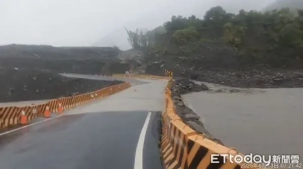 ▲▼台20臨93線河床便道雨勢。(圖/記者賴文萱翻攝)