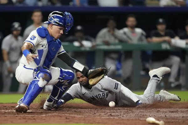 ▲洋基雷耶斯(Pablo Reyes)關鍵滑壘建功。(圖/達志影像/美聯社)