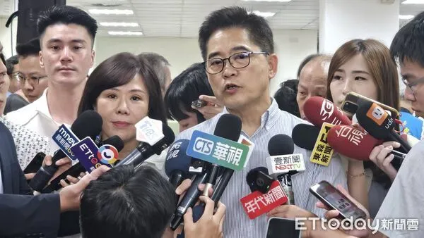 ▲▼國民黨秘書長黃健庭出席國民黨立委李彥秀的內湖問政說明會。(圖/記者呂佳賢攝)