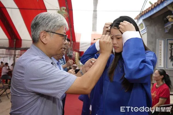 ▲漢人開墾南投市滿300年,市公所特地辦成年禮。(圖/南投市公所提供,下同)
