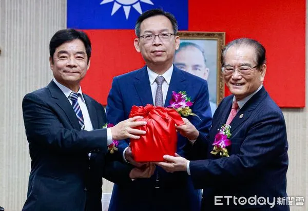 ▲▼台灣高鐵公司前董事長鄭光遠今接任台鐵董事長。(圖/讀者提供)