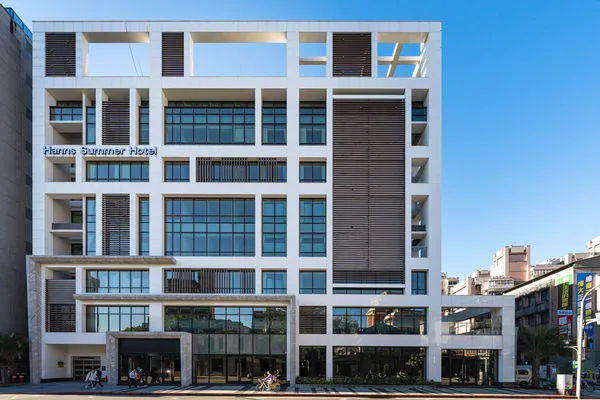 ▲瀚寓夏天悠悠雙人房,家庭四人房,自來水園區水鄉庭園 。(圖/業者提供)