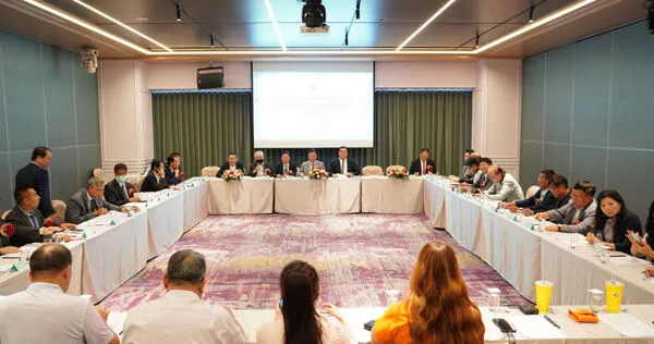 台灣省不動產開發同業公會全聯會日前在台南緊急召開「閉門會議」,超過50家建商、各縣市建商公會理事長出席。(圖/台灣省不動產開發同業公會全聯會提供)