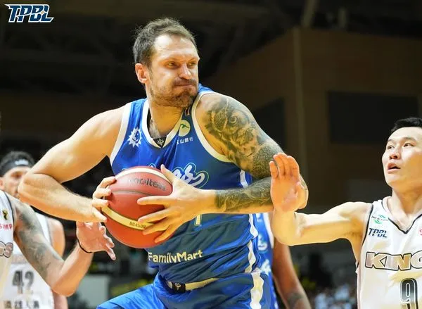 ▲國王林書豪、沃許本、曼尼高,海神艾德、于煥亞。(圖/TPBL提供)