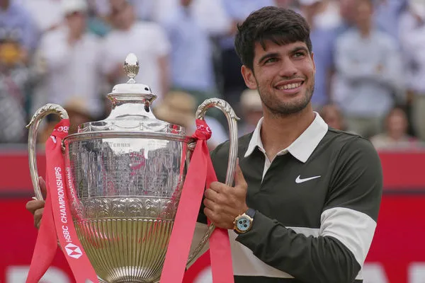 ▲西班牙「小蠻牛」艾卡拉茲(Carlos Alcaraz)女王盃封王。(圖/達志影像/美聯社)