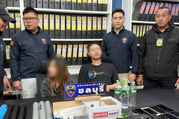 1名台籍男子在泰國芭達雅吸食毒品後情緒失控,與現場另有一名泰籍女子一同落網。(翻攝畫面)