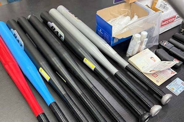 22歲台男嗑藥泰國暴走!叫伴遊女郎開毒趴 持棍砸房門鄰居嚇瘋