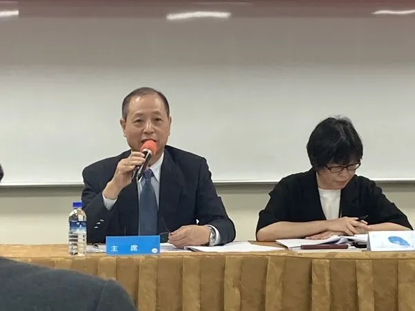 ▲遠雄港董事長葉鈞耀主持今日股東會,在董事會改選後獲得續任。(圖/業者提供)