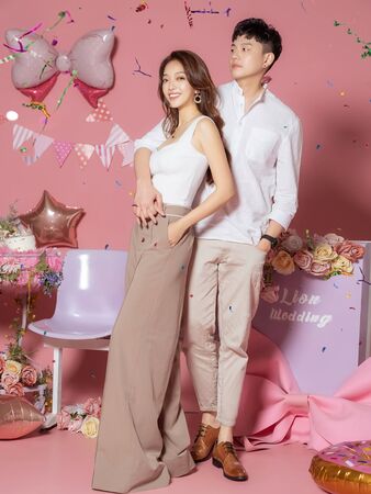 ▲貝童彤與丈夫甜蜜合照,散發幸福氛圍。(圖/翻攝自Instagram/baytongtong)