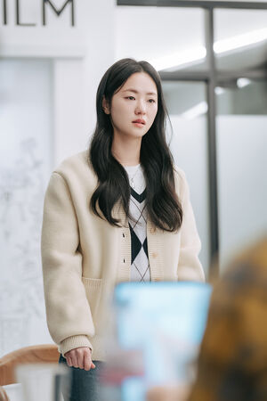 ▲▼看著摯愛生命倒數!南宮珉愛上絕症女演員 《我們的電影》虐戀全汝彬。(圖/Disney+提供)