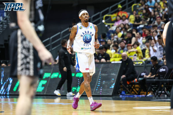 ▲國王林書豪、奧帝,海神胡瓏貿、邱子軒、克雷格、蘇文儒,高雄巨蛋。(圖/TPBL提供)