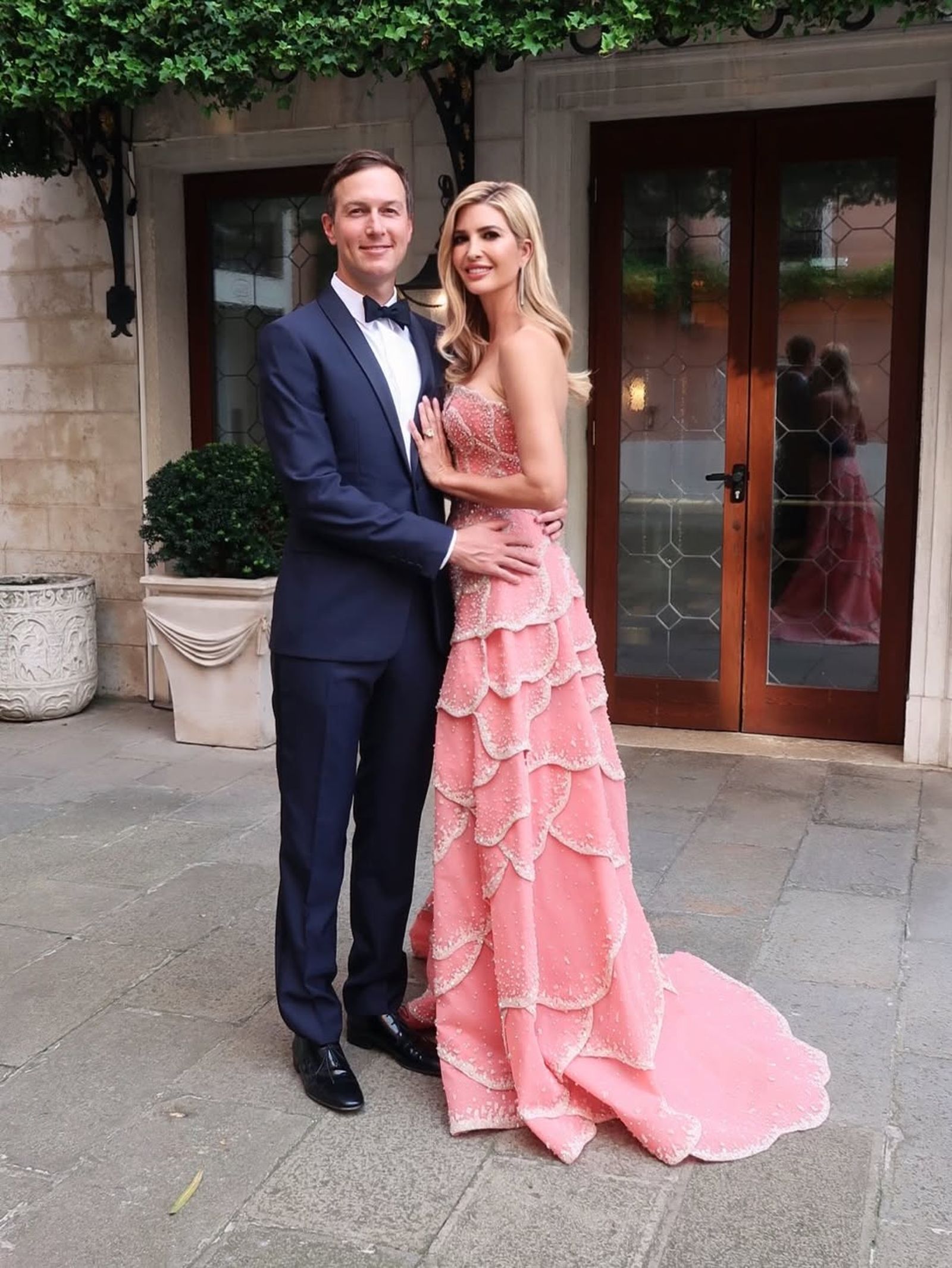 伊凡卡4造型驚豔威尼斯! 獲封貝佐斯婚禮「最美賓客」