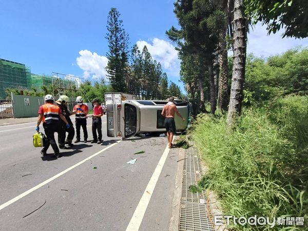 ▲▼澎湖閃貓翻車。(圖/記者陳洋翻攝)