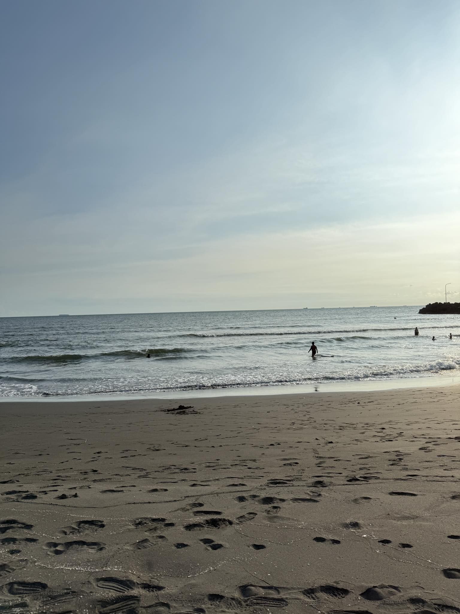 ▲▼吳宗憲旗下男星遭騙12萬「打臨工賣鞋」。(圖/翻攝自Facebook/海產)