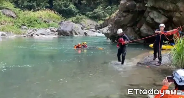▲▼ 7人到新竹縣五峰鄉上坪溪進行泛舟活動,其中1人被捲入暗流身亡。(圖/記者楊永盛翻攝,下同)