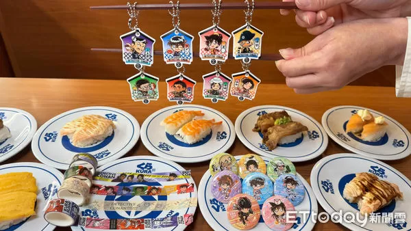 ▲藏壽司再度聯名《名偵探柯南》 20款扭蛋7/4登場限時2周。(圖/藏壽司提供)