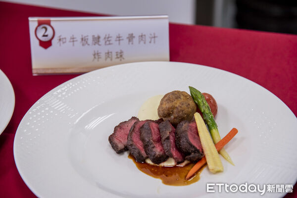 ▲嘉南藥理大學西餐廚藝隊近年徵戰五國廚藝賽事,勇奪64面獎牌佳績。(記者林東良翻攝,下同)