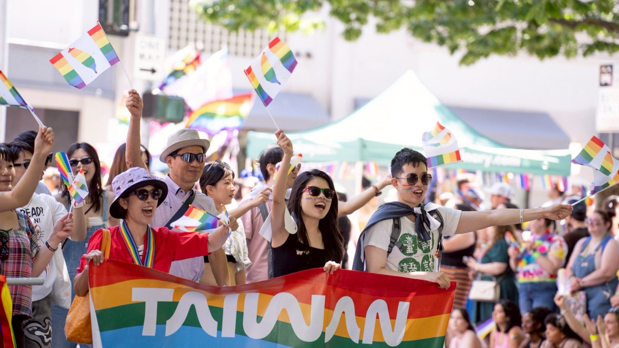 ▲▼ 台灣隊首度亮相西雅圖同志遊行。(圖/翻攝自臉書/Taiwanese Association of Greater Seattle 大西雅圖台灣同鄉會)