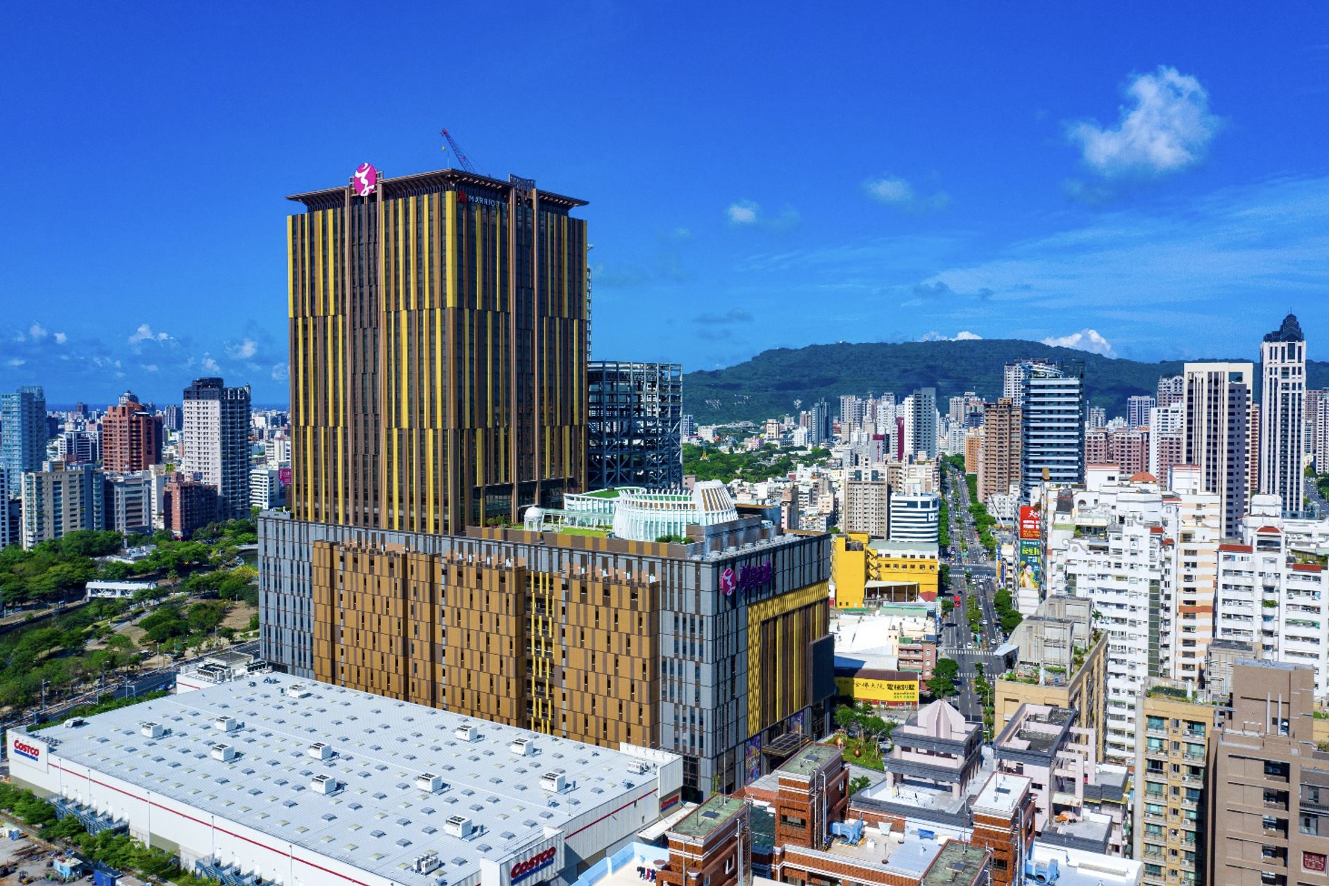 ▲▼高雄,和築豐彩,百貨,黃金軸線,首購族,城市核心,三民區。(圖/業主提供)